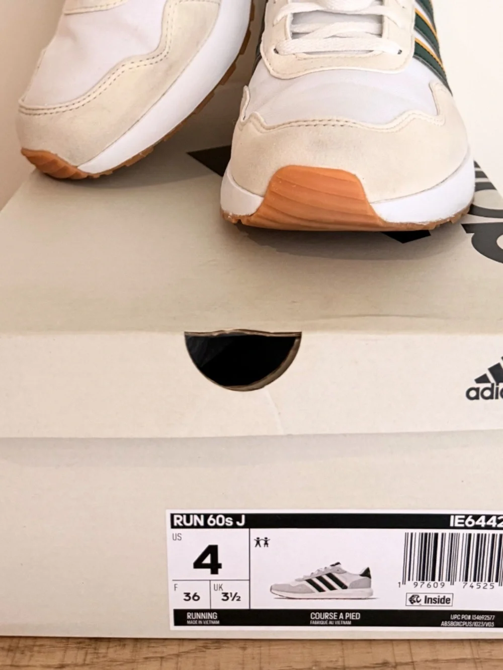 Adidas Run 60s US 4 Kids